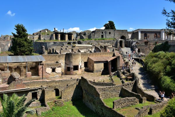 Italy-Pompeii-Marina-Gate-Main-Entrance-600x400